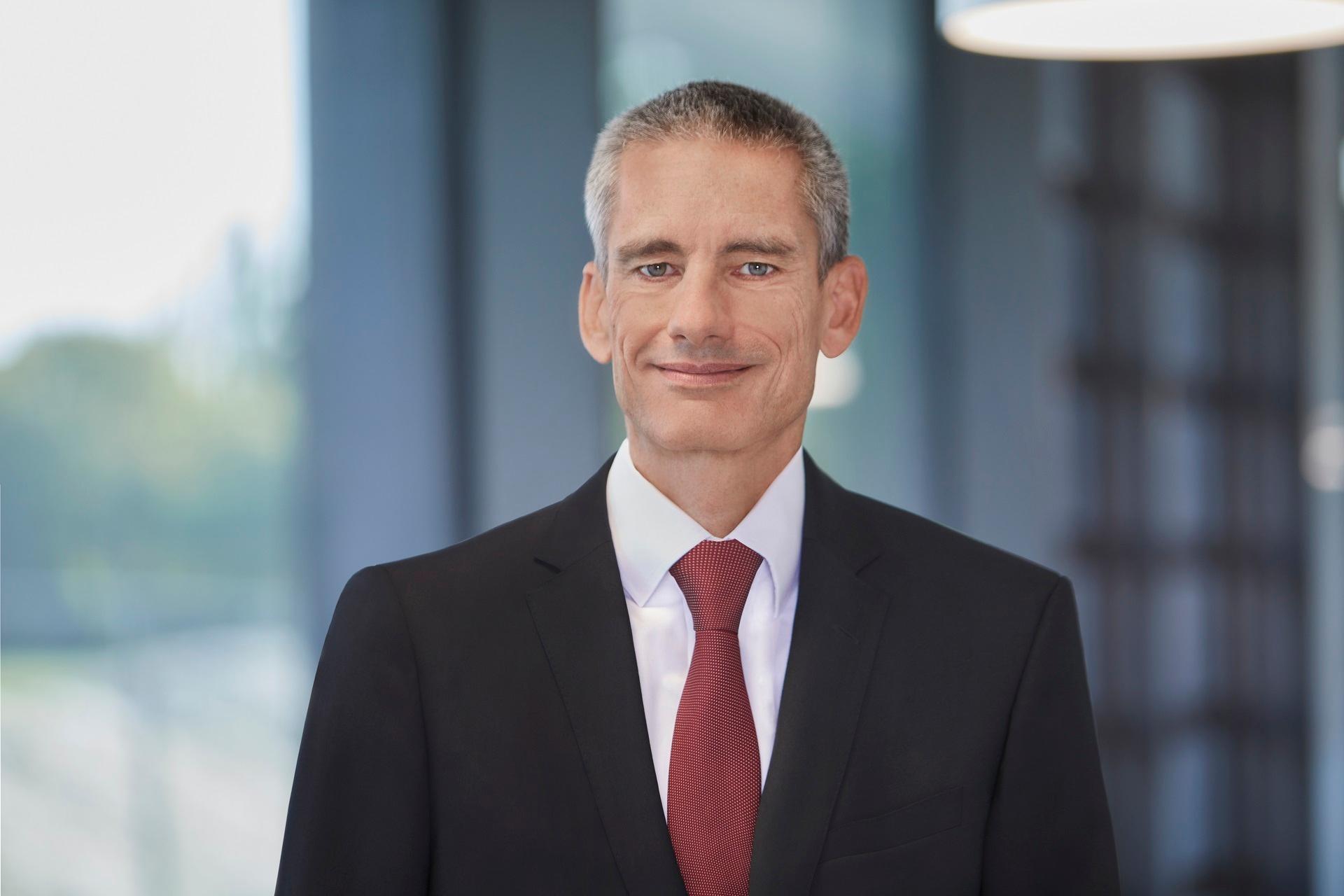 Portrait von Chief Financial Officer – Dr. Martin Stremplat