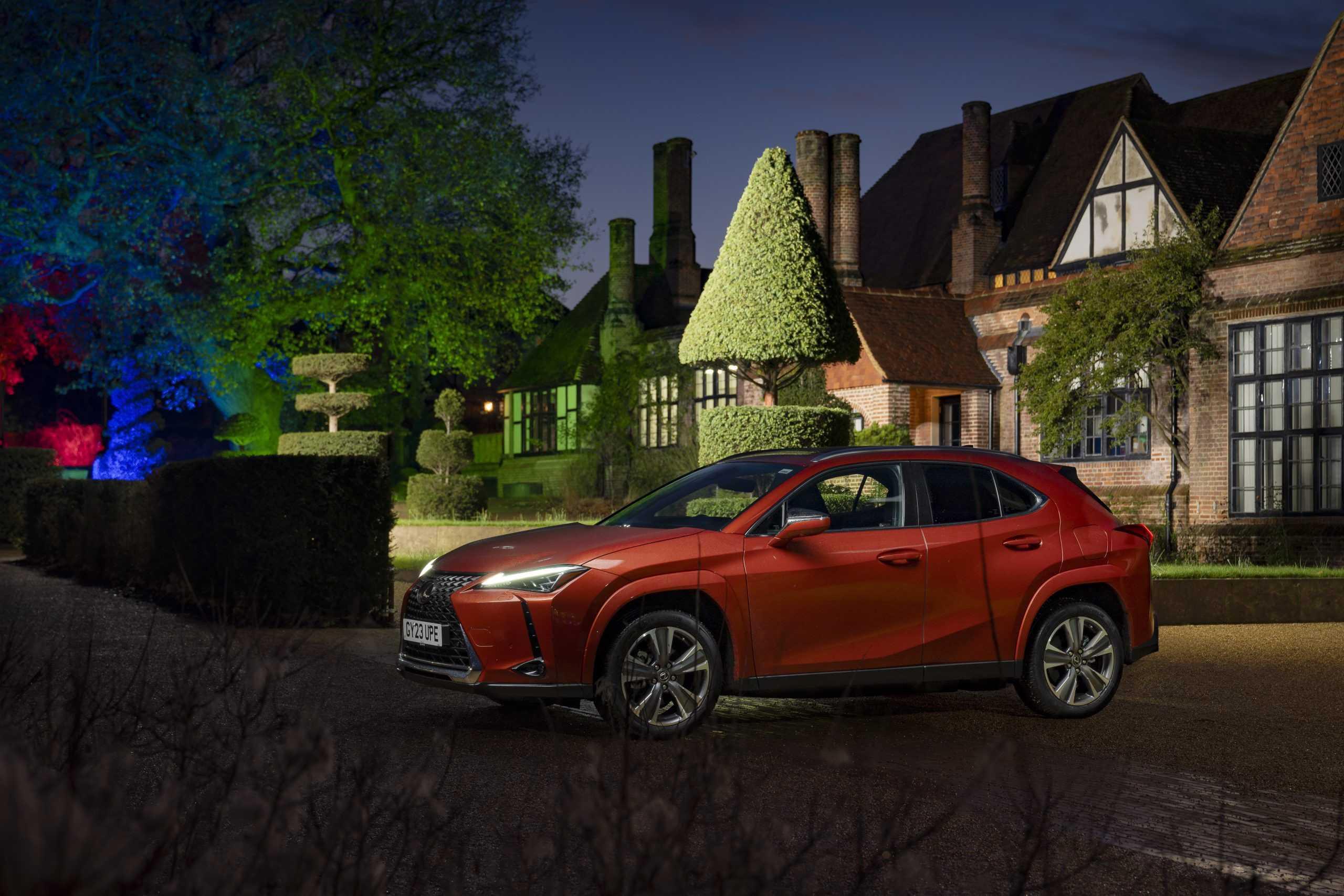 Charging home for Christmas – Lexus top tips for a festive EV charge