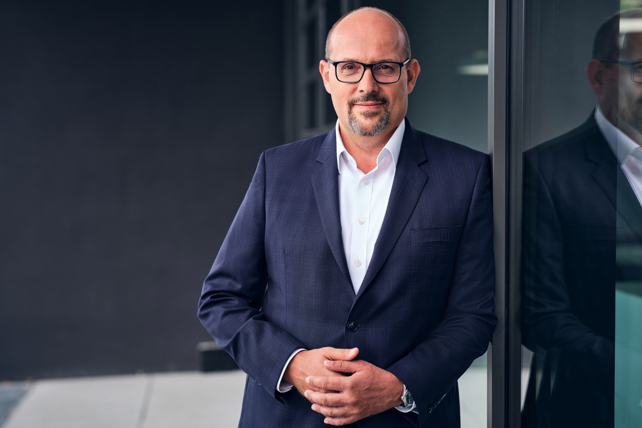 Portraitaufnahme von Alphabet COO Christoph Wibbeke