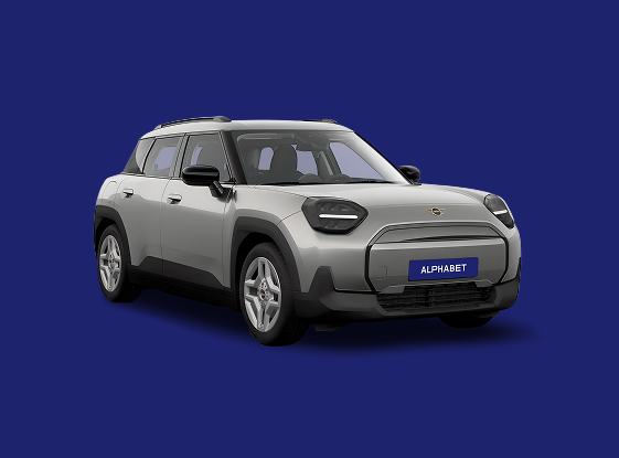 MINI Aceman SUV plateado, vista tres cuartos delantera sobre fondo azul