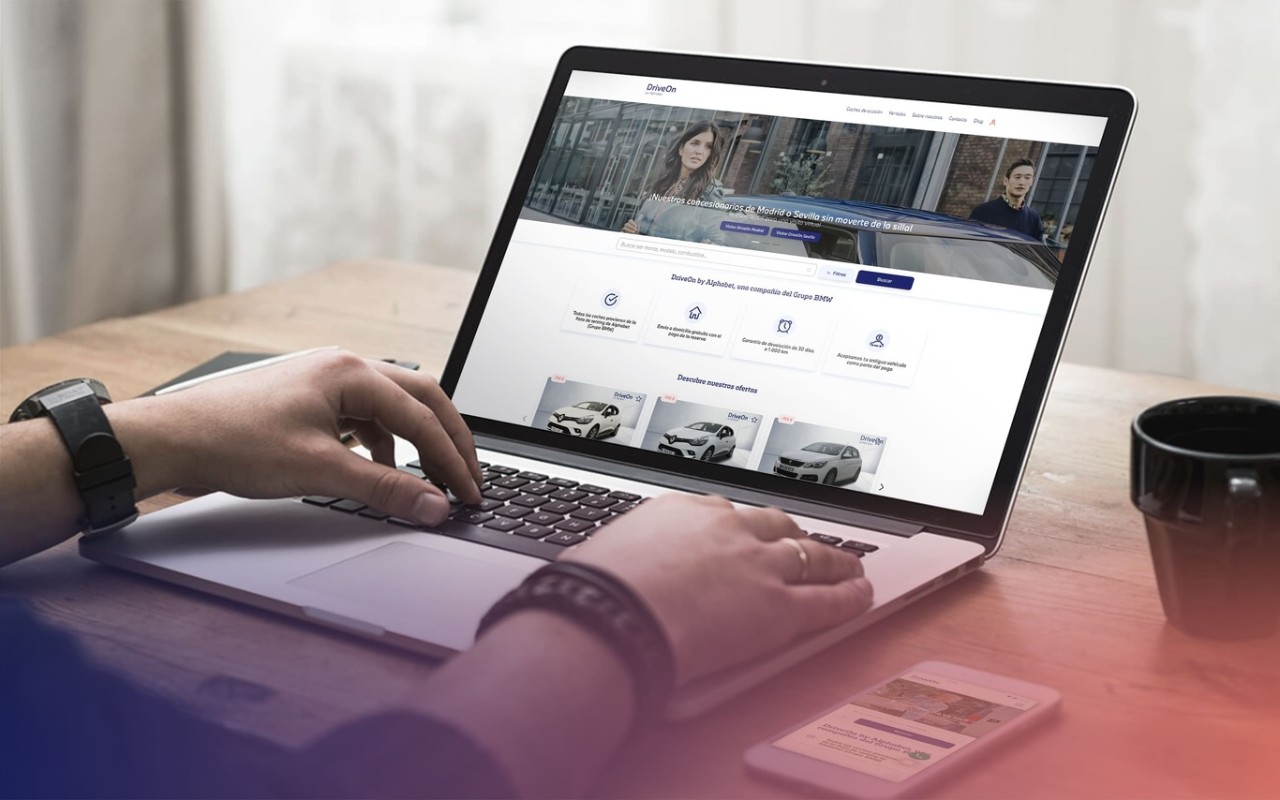 ordenador con pantalla de drive on