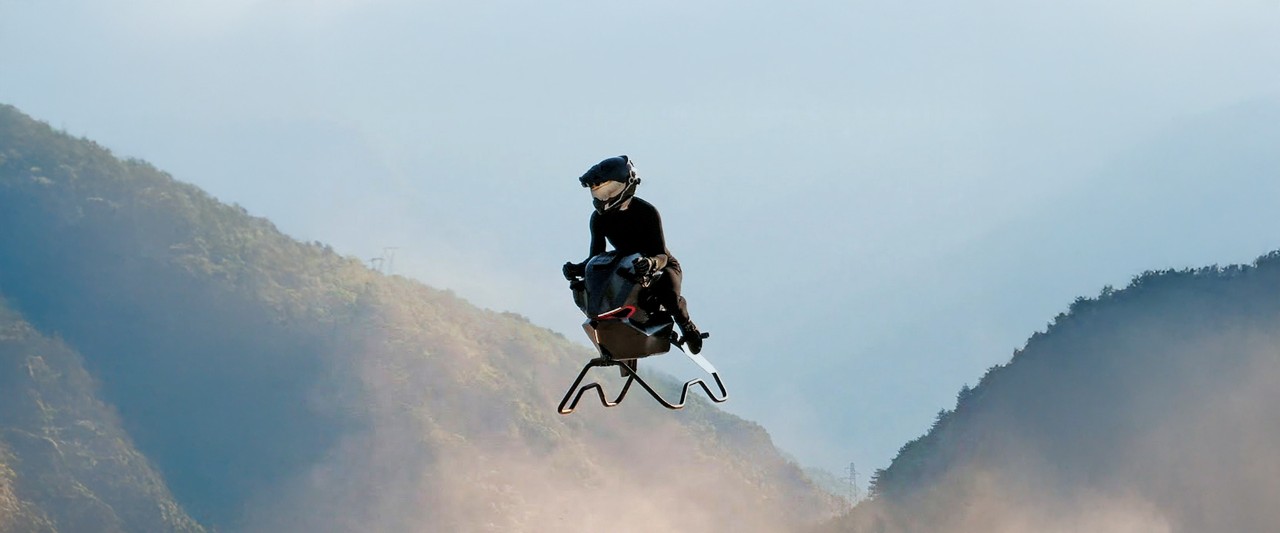 moto voladora por los aires