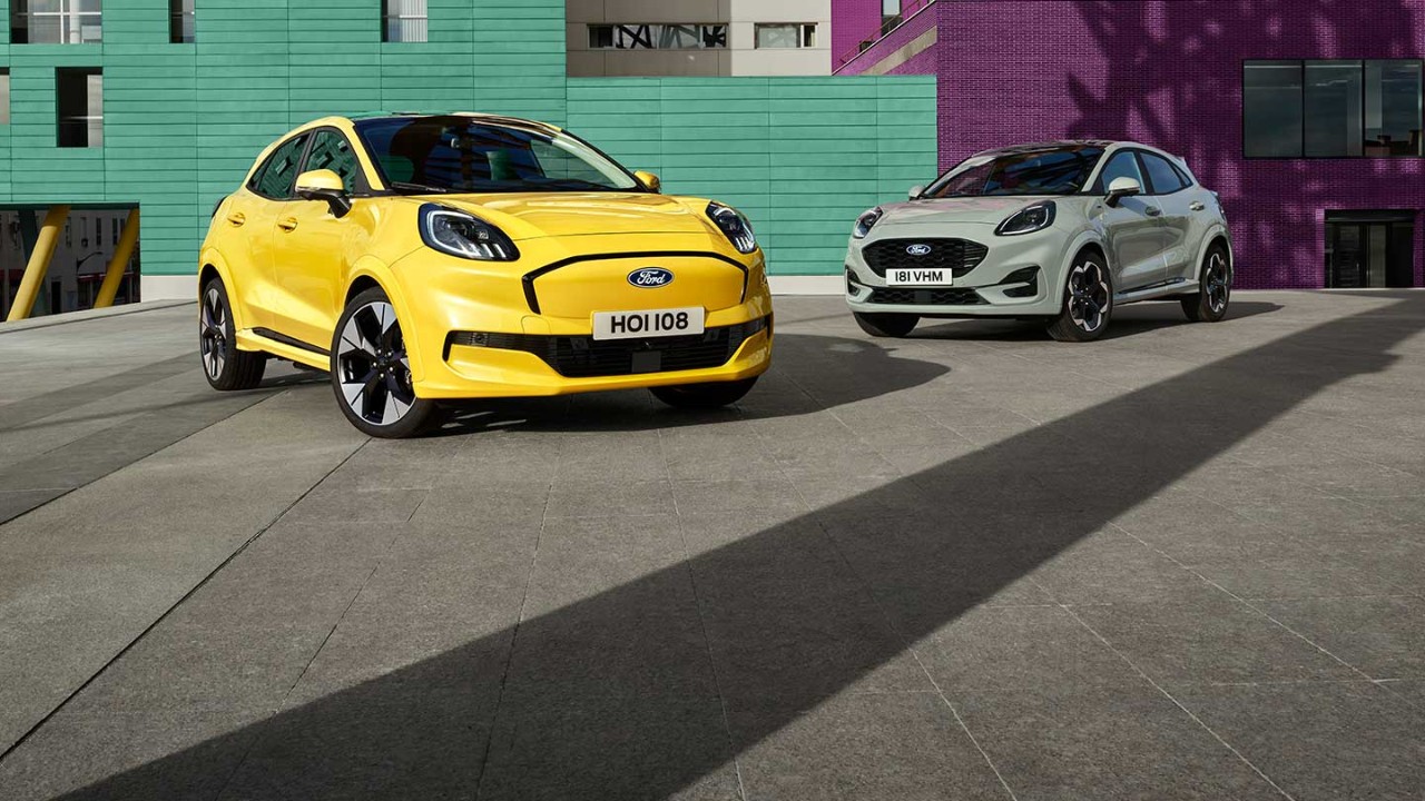 Een gele en grijze Ford Puma