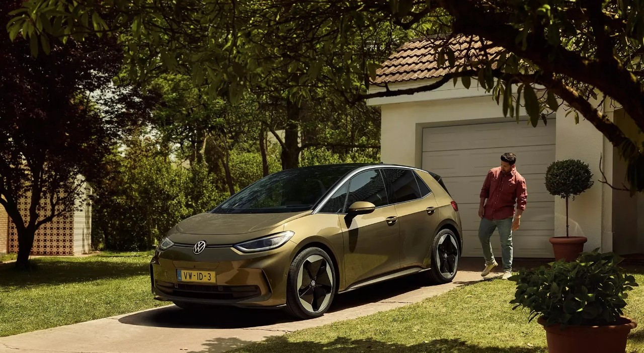 Goudbruin gekleurde Volkswagen